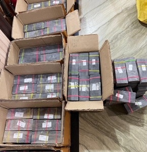 แผ่นเขาควายธรรมชาติทรงสี่เหลี่ยมผืนผ้าคุณภาพดีที่สุด ผลิตด้วยมือ พร้อมลายเส้นสีขาว สำหรับงาน OEM ด้ามจับแว่นตา ด้ามจับช้อนส้อม ดีไซน์ทันสมัย - Product Image 4