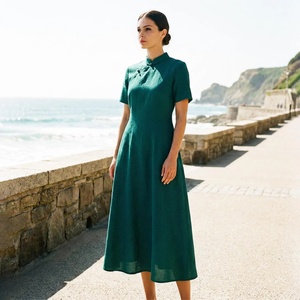 Robe midi trapèze décontractée pour femme en lin biologique vert, col en V, manches cloche, ample, respirante, couleur unie, style vintage, 100 % coton - Product Image 1