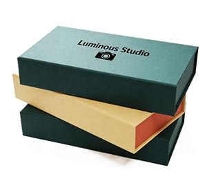 Boîte cadeau pour photographe en lin beige crème pour le rangement d'impressions photo sur tissu, avec clé USB en verre cristal - Product Image 6