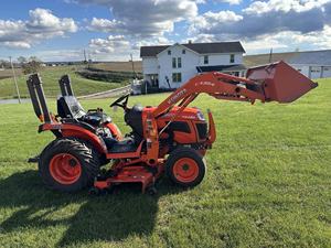 รถตัดหญ้าขนาดเล็กคุณภาพพรีเมียม Kubota B2320 กำลัง 23 แรงม้า ขับเคลื่อน 4 ล้อ เครื่องยนต์ดีเซล สำหรับสวนและฟาร์ม พร้อมอุปกรณ์ตักดิน จากออสเตรีย - Product Image 6