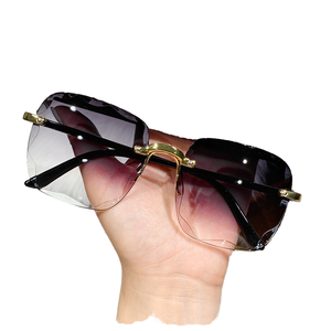 Gafas de Sol de Diseño Sin Montura de Moda 2025, Gafas de Sol de Metal de Alta Calidad para Mujer, Marcas de Lujo, Venta al Por Mayor - Product Image 1