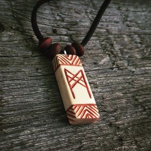 Collar Étnico Bohemio Hecho a Mano con Hueso Tallado a Mano y Cristal de Inspiración Vintage, Accesorio de Moda, Regalo - Product Image 6