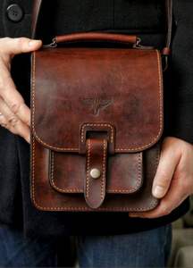 Sac bandoulière minimaliste unisexe en cuir véritable - Product Image 2