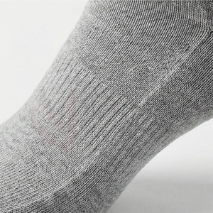 Chaussettes courtes pour hommes, gris uni, en coton tricoté, respirantes, pour usage quotidien, style classique, printemps - Product Image 5