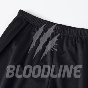 Shorts de sport noirs pour hommes Bloodline avec imprimé griffe grise, séchage rapide, taille élastique, longueur mi-cuisse - Product Image 4