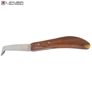 Cuchillo de Herrador LIPUMA TORQ con Mango de Madera y Hoja de Acero Inoxidable, Herramienta Profesional para el Cuidado de Pezuñas de Equinos y Ganado - Product Image 2