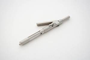Jeringa de Aspiración Dental de Acero Inoxidable de Grado Médico, 1.8 ml, Instrumento Manual Reutilizable - Product Image 2