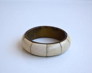 Bracelet en os naturel fait main de qualité supérieure, écologique, rond, style moderne rustique bohème, accessoire de mode pour femme, cadeau unique - Product Image 6