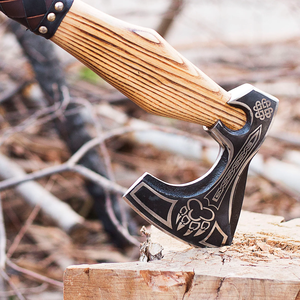 Hache de camping industrielle artisanale forgée à la main, 17,5 pouces, manche en bois dur, outil de survie pour le bushcraft, hache de bûcheron en gros - Product Image 3