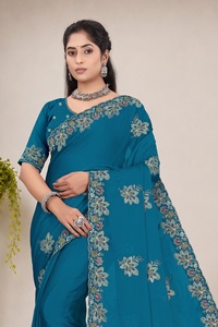 Sari en satin et mousseline de soie pour femme, personnalisable, style indien, broderie Swarovski, design Patola, style traditionnel, pour mariage, par Vexotrend - Product Image 5