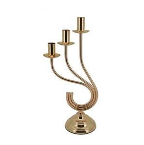 Candelabro de Metal Dorado Curvo de Lujo con 3 Brazos, Portavelas Decorativo de Mesa, Estilo Vintage, Centro de Mesa para Bodas - Product Image 1