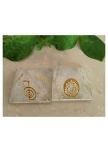 Pyramides en quartz clair gravées en gros, pierres précieuses pour le nettoyage et l'équilibrage des chakras - Product Image 3