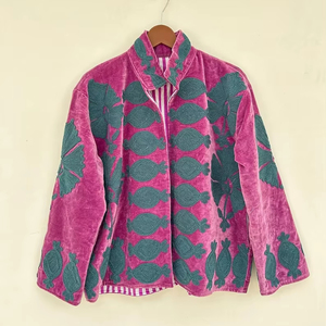 Nouvelle veste courte matelassée d'hiver en broderie Suzani, rembourrée en coton tissé, unisexe, cadeau, veste courte brodée à la main, manteau unisexe - Product Image 1
