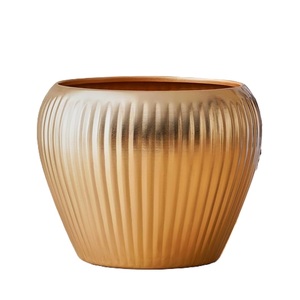 Nouvelle Arrivée : Pot de Fleurs Moderne en Fer Galvanisé Naturel Côtelé pour Décoration de Jardin - Product Image 3