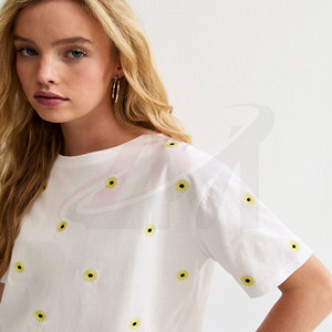 T-shirt brodé pour femme, haut décontracté à manches courtes de qualité supérieure pour un style et un confort quotidiens, T-shirt brodé pour femme - Product Image 4