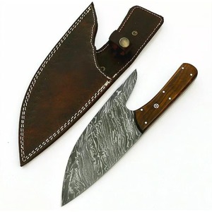 Cuchillo de Chef Profesional Hecho a Mano, Hoja de Acero de Damasco, Mango de Madera Personalizable, Funda de Cuero, Ambidiestro, Apto para Lavavajillas - Product Image 1