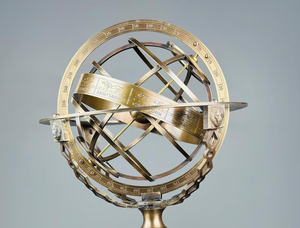 Globe armillaire en laiton avec anneau zodiacal et support hippocampe, sculpture astronomique vintage, centre de table de luxe - Product Image 4