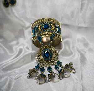 ชุดเครื่องประดับเจ้าสาวอินเดียขายส่ง สวยงามสำหรับผู้หญิง ทำด้วยมือ ชุบทอง ต่างหูแบบโบราณ พร้อมสร้อยคอแบบโชคเกอร์ - Product Image 2