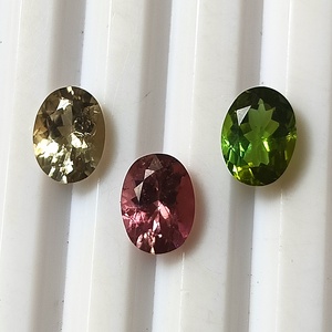 Trio de tourmalines naturelles multicolores du Mozambique, calibrées, 3,90 carats, taille ovale, pierres précieuses en vrac, ensemble 6x8 mm - Product Image 3