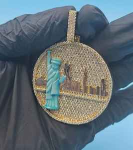 Pendentif Moissanite Statue de la Liberté avec l'horizon de New York, plaqué or de luxe, serti de pierres, en argent 925, bijoux fins, pendentifs et breloques - Product Image 4