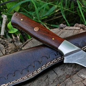 Couteau à filet en acier Damas fait main, lame fixe, couteau de pêche avec manche en bois de rose, étui en cuir véritable, vente en gros OEM - Product Image 3