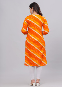 ชุดคุร์ติสีเหลืองพิมพ์ลายสำหรับผู้หญิง พร้อมปักลายที่คอเสื้อ แขน 3/4 สวมใส่สบายๆ สไตล์ชาติพันธุ์ ทรงตรง เหมาะสำหรับใส่ในชีวิตประจำวัน - Product Image 2