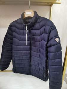 Chaqueta de Invierno para Hombre con Capucha y Bloques de Color, Cuello Alto, Cierre de Cremallera, Cortavientos, Ajuste Holgado Informal, Relleno de Poliéster - Product Image 4