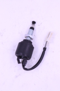 อะไหล่รถสามล้อคุณภาพสูง 4S สวิตช์เบรก ผลิตในอินเดีย ใช้ได้กับรุ่น RE ส่งออกไปยังเฮติและสาธารณรัฐโดมินิกัน - Product Image 3