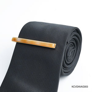 Pince à cravate de luxe en agate jaune facettée plaquée or 18 carats pour homme - Pierre précieuse Feng Shui pour homme |   KCVDAVAG003 |   Collection Tinh Vu - Product Image 3