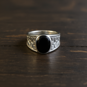 Bague signet en onyx noir 7,8 grammes, accessoire de bijouterie tendance - Product Image 3