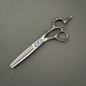 Ciseaux de barbier professionnels, lames en acier inoxydable, pointe arrondie, poignées en céramique et acier inoxydable, ciseaux de salon pour droitiers - Product Image 3
