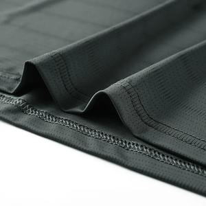 T-shirt de compression pour homme, séchage rapide et anti-plis, qualité supérieure, streetwear personnalisé avec col montant, 100% coton - Product Image 5