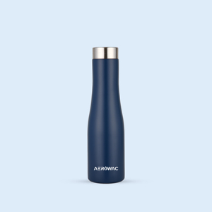 Bouteille isotherme moderne en acier inoxydable, durable et réutilisable, compagnon d'hydratation avec sangle de transport pratique pour un usage quotidien. - Product Image 3