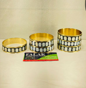 Conjunto de Brazaletes Redondos de Madreperla con Corte de Corazón, Brazalete Moderno para Mujer, Pintado, Ecológico, Joyería de Moda, Regalo - Product Image 6
