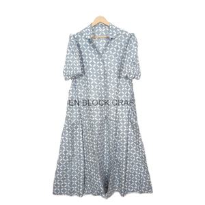 Robe midi Kyra bohème imprimée numériquement pour femme, col en V, coupe trapèze, imprimé floral, en coton doux, taille naturelle, pour l'été et la maison - Product Image 1