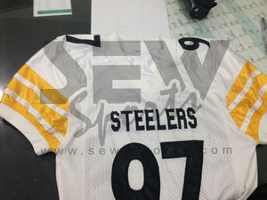 ชุดฟุตบอลประสิทธิภาพสูงพร้อมการกระชับพอดีตัวและสีที่พิมพ์แบบระเหิด ช่วยให้ยืดหยุ่น ปกป้อง และสร้างเอกลักษณ์ให้กับทีม - Product Image 3