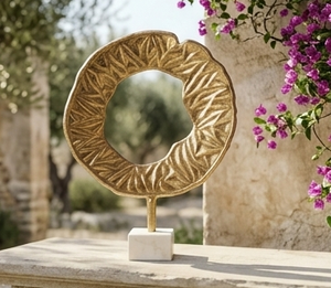 Elegante Escultura de Aluminio Dorado, Figura Moderna Abstracta Artística, Decoración de Mesa Ecológica Hecha a Mano y Duradera para el Salón - Product Image 5