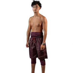 Shorts Awrah pour hommes musulmans, taille mi-haute, imperméables, respirants, séchage rapide, sportifs, avec poches, fermeture à cordon, logo personnalisé sur le devant, couleur unie - Product Image 1