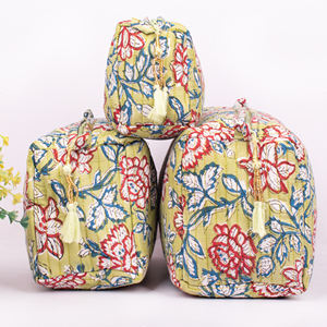 Handmade Eco-Friendly Large Capacity Quilted Unisex Cosmetic <b>Bag</b> Set Portable Cotton <b>Makeup</b> <b>Bag</b> Zipper Closure Fashionable Style - Product Image 1