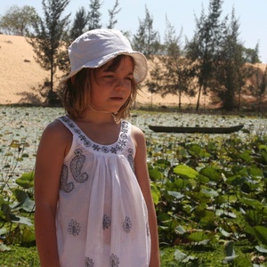 Vêtements d'été en coton smocké pour fille, tenue décontractée, pour femme, Mini Frock, rose, avec jolie broderie de bourgeon de rose - Product Image 5