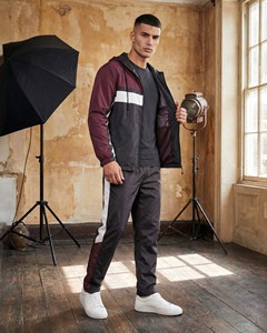 Conjunto Deportivo Impermeable con Capucha y Bloques de Color Sólido Unisex, Ligero, de Poliéster, con Cierre de Cordón, para Otoño - Product Image 2