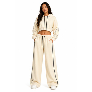 Conjunto de Sudadera Corta Beige y Pantalones Anchos de Felpa, Color Sólido, Felpa Gruesa, Atuendo Otoñal, Detalles de Ribete a la Moda, Estilo Y2K - Product Image 1