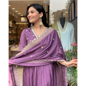 ชุดเดรส Alia แบบตัดเย็บสวยงาม พร้อมผ้าคลุมไหล่และกางเกง สำหรับงานปาร์ตี้ ไซส์ XL - Product Image 5