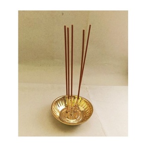 Porta Incienso Tradicional de Latón con Diseño Acanalado, Soporte para Varillas de Incienso con Múltiples Ranuras y Bandeja Segura para Recoger Cenizas para la Oración Diaria - Product Image 3