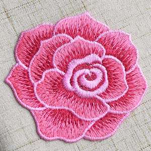 Patch brodé à motif floral en tissu sergé, différentes couleurs, personnalisable, matière douce, dernier design, nouveaux patchs brodés - Product Image 3