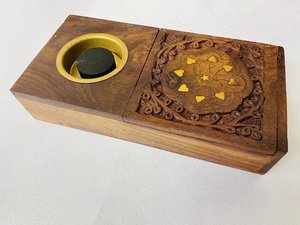 Boîte à encens en bois sculptée à la main avec insert en laiton, porte-bakhoor arabe pour la décoration de la maison et de la mosquée - Product Image 6