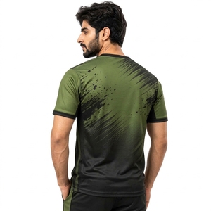 Camiseta de Fútbol Moderna, Confeccionada con Tela de Calidad y Ajuste Cómodo, Ofrece una Construcción Resistente y Costuras Impecables - Product Image 3