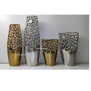 Modernos Jarrones de Aluminio Dorado para Hogares, Hoteles, Restaurantes y Bodas - Macetas Ecológicas de Piso a Precio Económico - Product Image 1