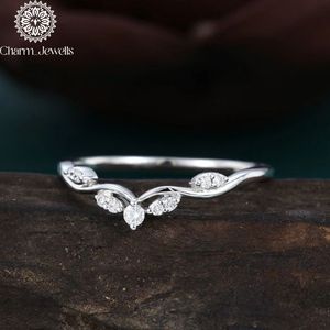 Bague de fiançailles pour femme Charm_Jewells en argent 925 avec moissanite taille coussin, motif végétal, style classique, sertissage à griffes, certifiée IGI - Product Image 2