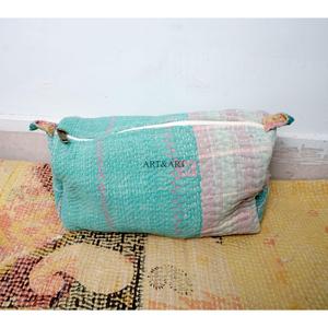 Pochette cosmétique en coton Kantha à motif floral faite à la main avec fermeture éclair, style moderne, légère, multi-usages, cadeau pour femme - Product Image 5